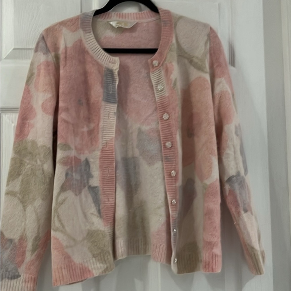 Vintage Floral Patterned Women's Sweater wool/angora blend